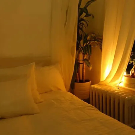 Sunny Chelsea Getaway