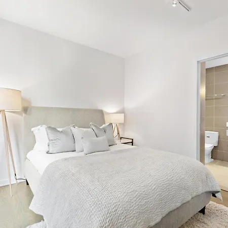 Apartment Bbtl 4 Bedrooms New York New York