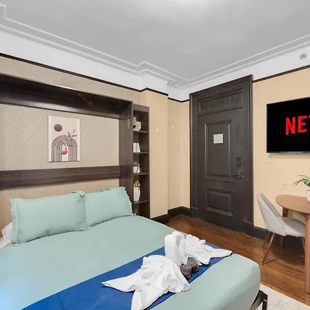 Nyc Premier Walking Distance To Times Square Apartment New York