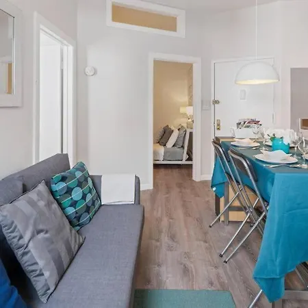 Apartment 2br Great Location Short Walk To Times Square *