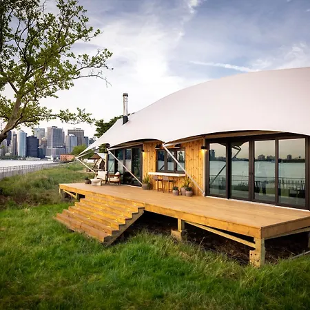 Hotel Collective Retreats Governors Island
