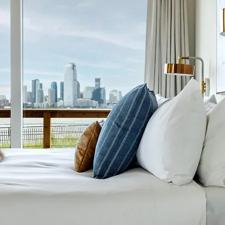 Collective Retreats Governors Island Hotel