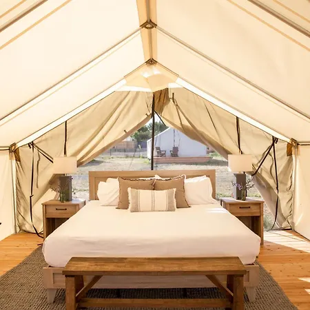 Collective Retreats Governors Island Hotel