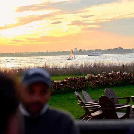Collective Retreats Governors Island 4* New York
