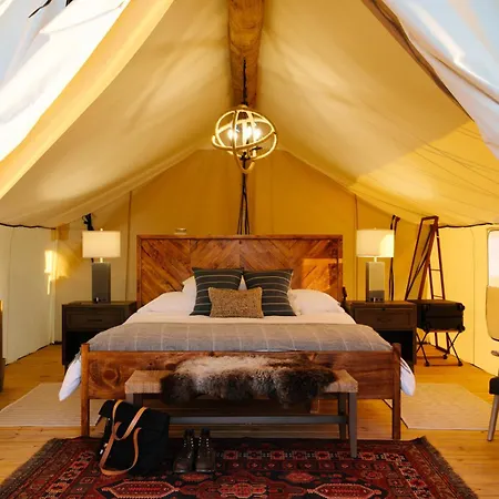 Collective Retreats Governors Island Hotel 4*
