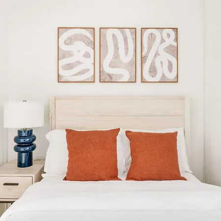 69-2c Brand New Prime Lower East Side 1br *