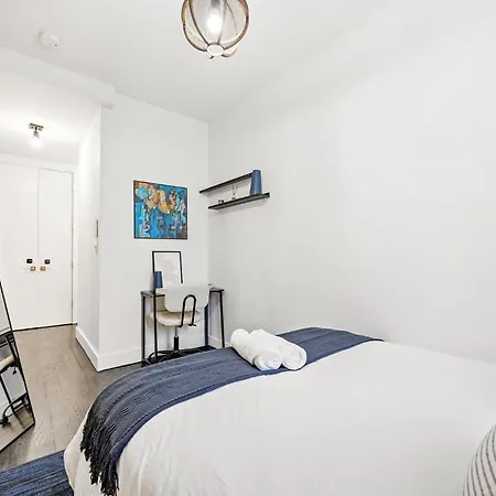 Mid-century 5br And 5 Baths W Ps5 & Laundry *