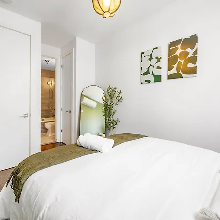 Mid-century 5br And 5 Baths W Ps5 & Laundry *