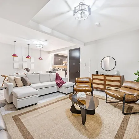 Apartment Mid-century 5br And 5 Baths W Ps5 & Laundry
