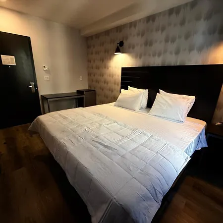Bkway Brooklyn Hotel