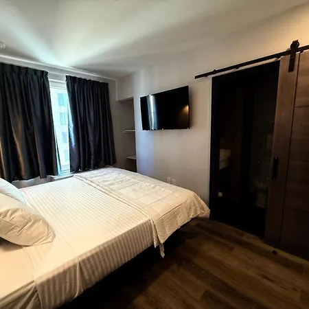 Hotel Bkway Brooklyn
