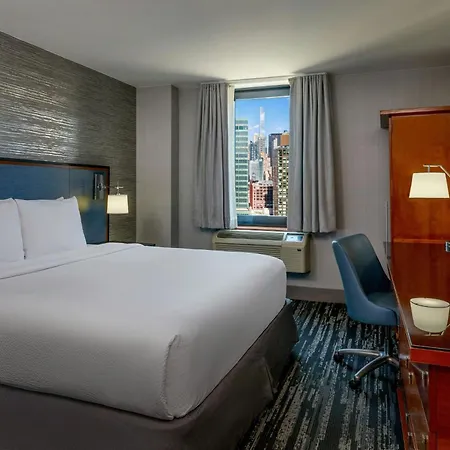 Fairfield By Marriott Manhattan Times Square 4*