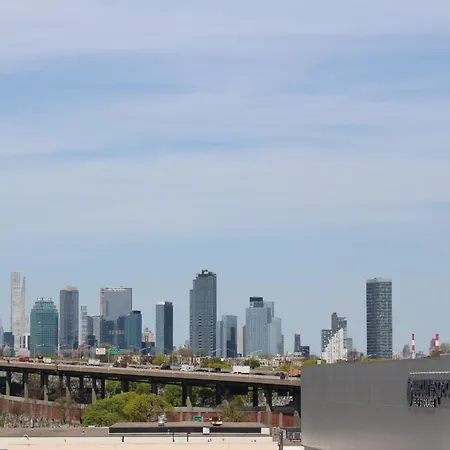 Express Maspeth By Ihg New York