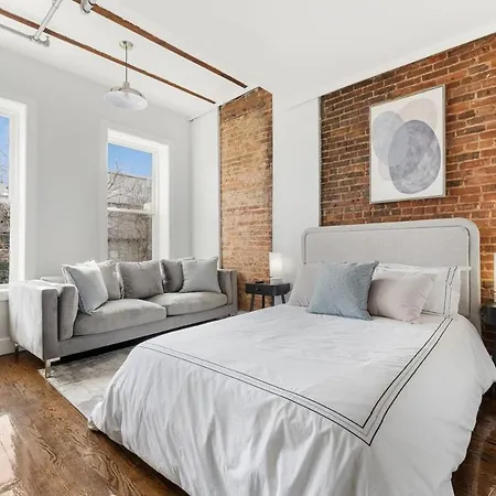 Chic In The Heart Of Brooklyn Apartment *