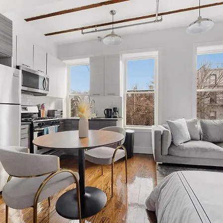 Chic In The Heart Of Brooklyn New York