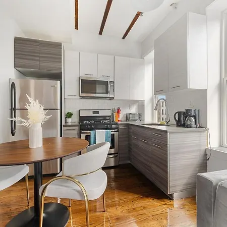 Chic In The Heart Of Brooklyn