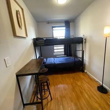 Chelsea 5 - Shared Bathroom - 5th Floor Walk Up
