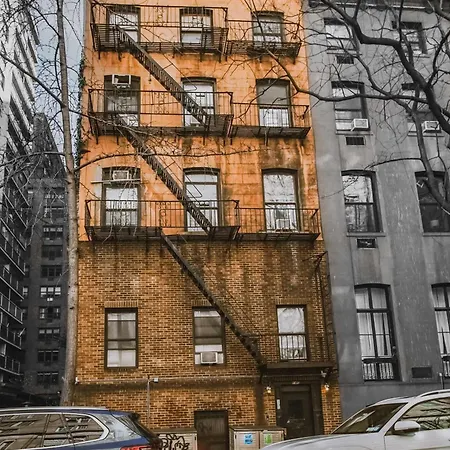 Union Square 4 With Shower - Shared Toilet Apartment New York