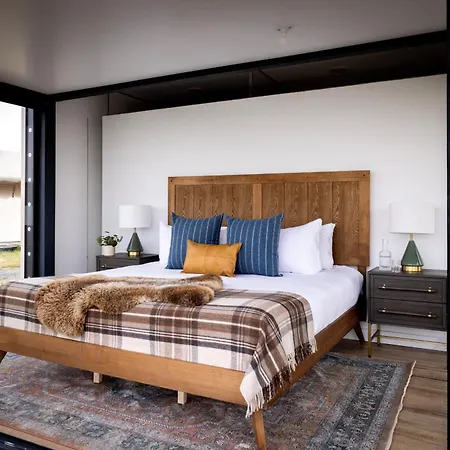 Collective Retreats Governors Island 4* New York