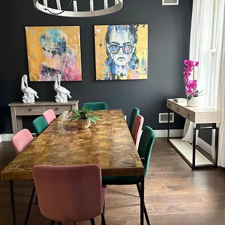 Harlem New Multi-million Dollar Manhattan Brownstone Holiday home