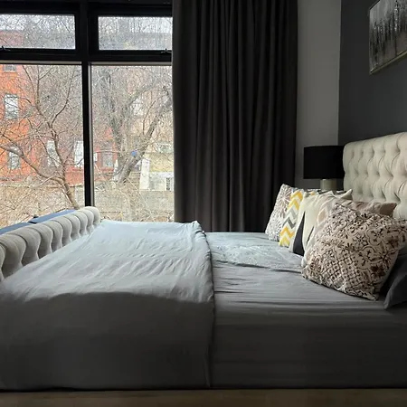 Harlem New Multi-million Dollar Manhattan Brownstone Holiday home