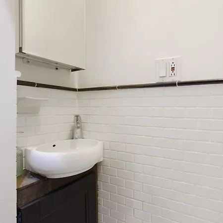 3br Nyc Brownstone Game Backyard Patio Apartment New York