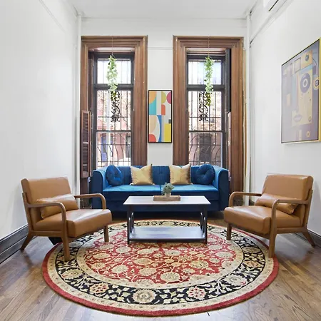 3br Nyc Brownstone Game Backyard Patio * New York