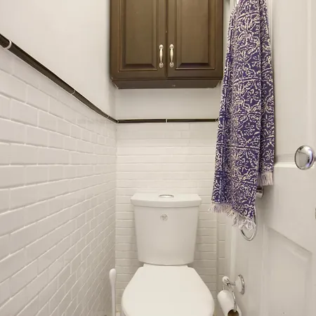 3br Nyc Brownstone Game Backyard Patio Apartment New York