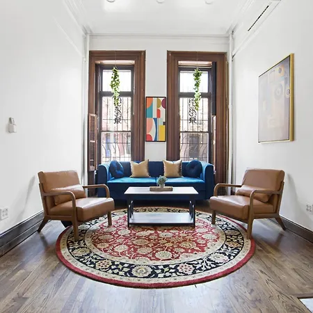 Apartment 3br Nyc Brownstone Game Backyard Patio New York