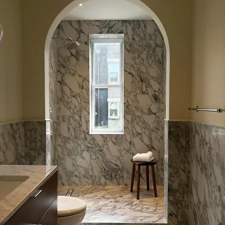 3br Nyc Brownstone Game Backyard Patio * New York