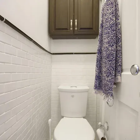 3br Nyc Brownstone Game Backyard Patio * New York