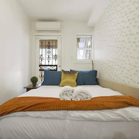 3br Nyc Brownstone Game Backyard Patio New York