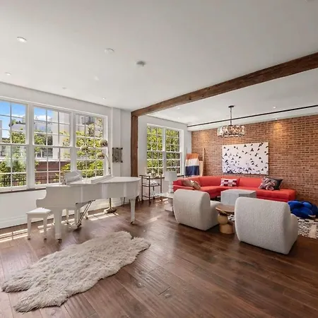 399- Luxury 6br 5baths Townhouse With Garage In Carroll * New York