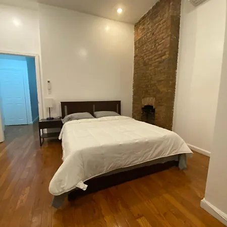 Apartment Modern Comfort 2br Haven Shared With The Host *