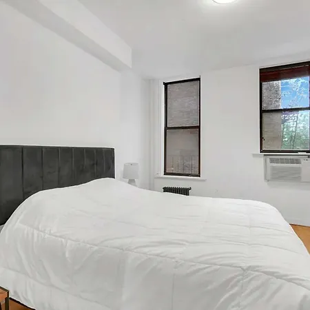 51-1a Renovated 3br 2bath Prime Soho Apartment *
