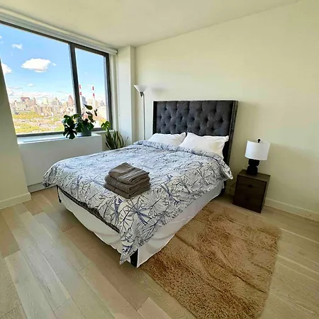 Apartment Beautiful Luxury Fantastic Manhattan Skyline View One Bedroom