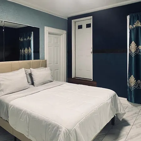 3 Bedrooms In 2nd Floor Modern Brooklyn Home, Close To J Train Guest house