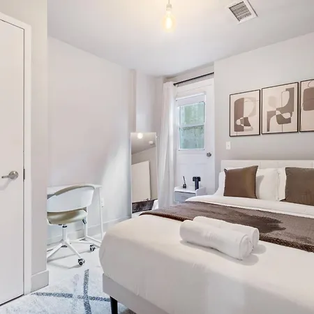 Apartment 5bd Duplex W Private Patio Bbq And Arcade Games *