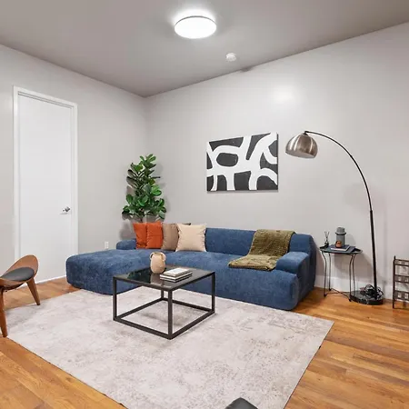 5bd Duplex W Private Patio Bbq And Arcade Games