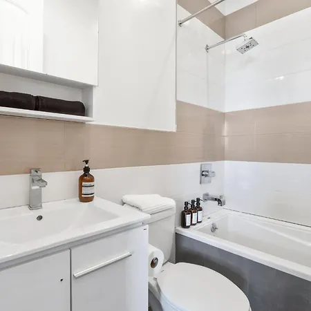Biggest Duplex 6bd In Bushwick For 16 Guests