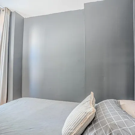 Apartment Stylish 3bd Near Empire *