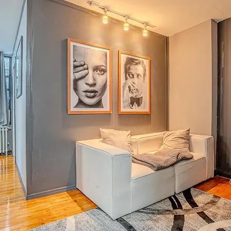Stylish 3bd Near Empire Apartment