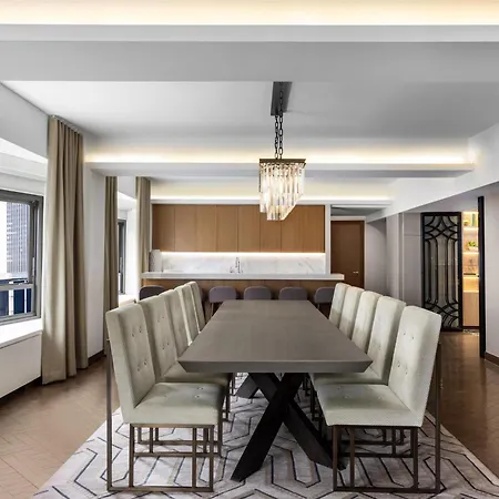 Hilton Midtown 4*