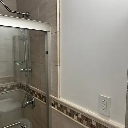 Private Bedroom And Private Bath New York