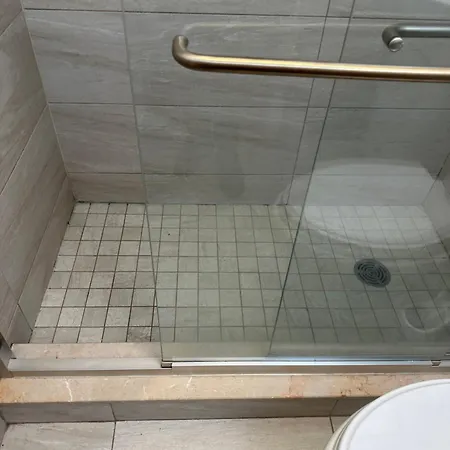 Private Bedroom And Private Bath 3*