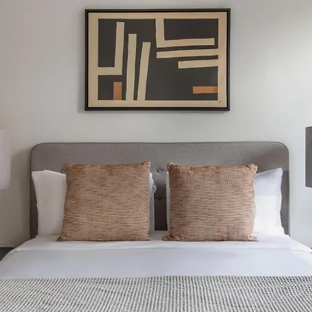 Midtown 1br W Doorman Wd Nr Times Square Nyc-1351 Apartment New York