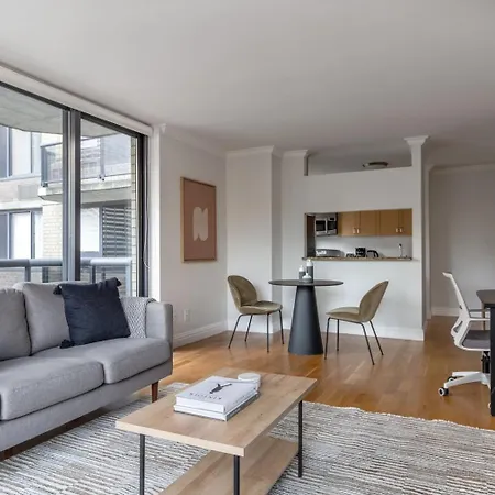 Midtown 1br W Doorman Wd Nr Times Square Nyc-1351 New York