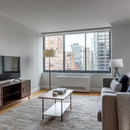 Midtown 1br W Doorman Wd Nr Times Square Nyc-1351 *