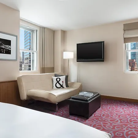 57 Hotel 4*