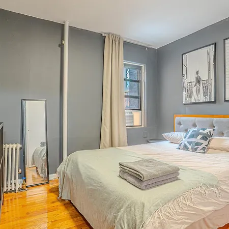 Stylish 3bd Near Empire Apartment
